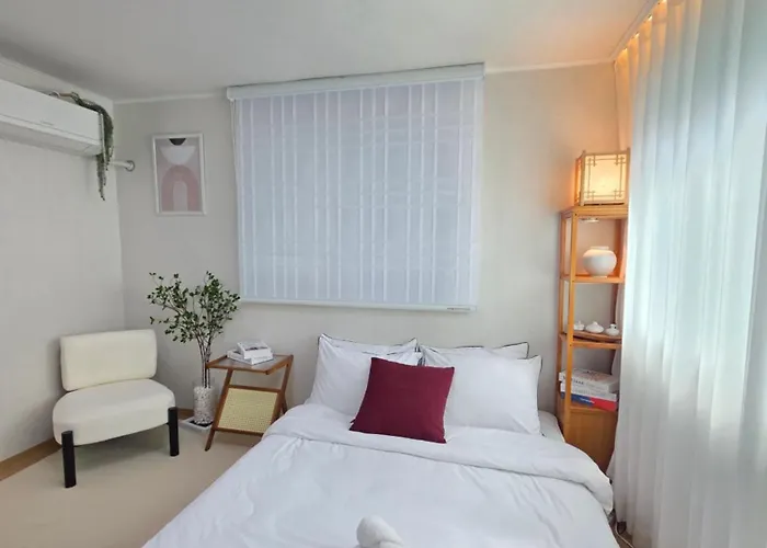 Wooyeon Jongro Apartment *